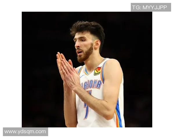 切特霍姆格伦的篮球之路与未来展望：从新秀到明星的成长历程