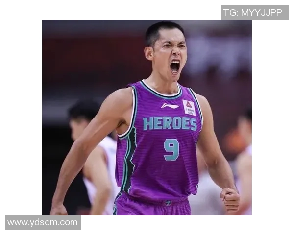 张庆鹏的篮球传奇之路:从青涩少年到职业球员的奋斗历程与心路历程 张庆鹏的篮球传奇之路:从青涩少年到职业球员的奋斗历程与心路历程