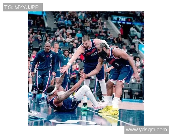 快船与开拓者激战在即新浪直播全程解析精彩对决