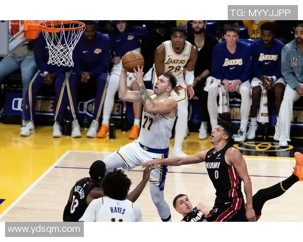 湖人对决热火精彩直播全程回顾与赛后分析尽在这里 湖人对决热火精彩直播全程回顾与赛后分析尽在这里